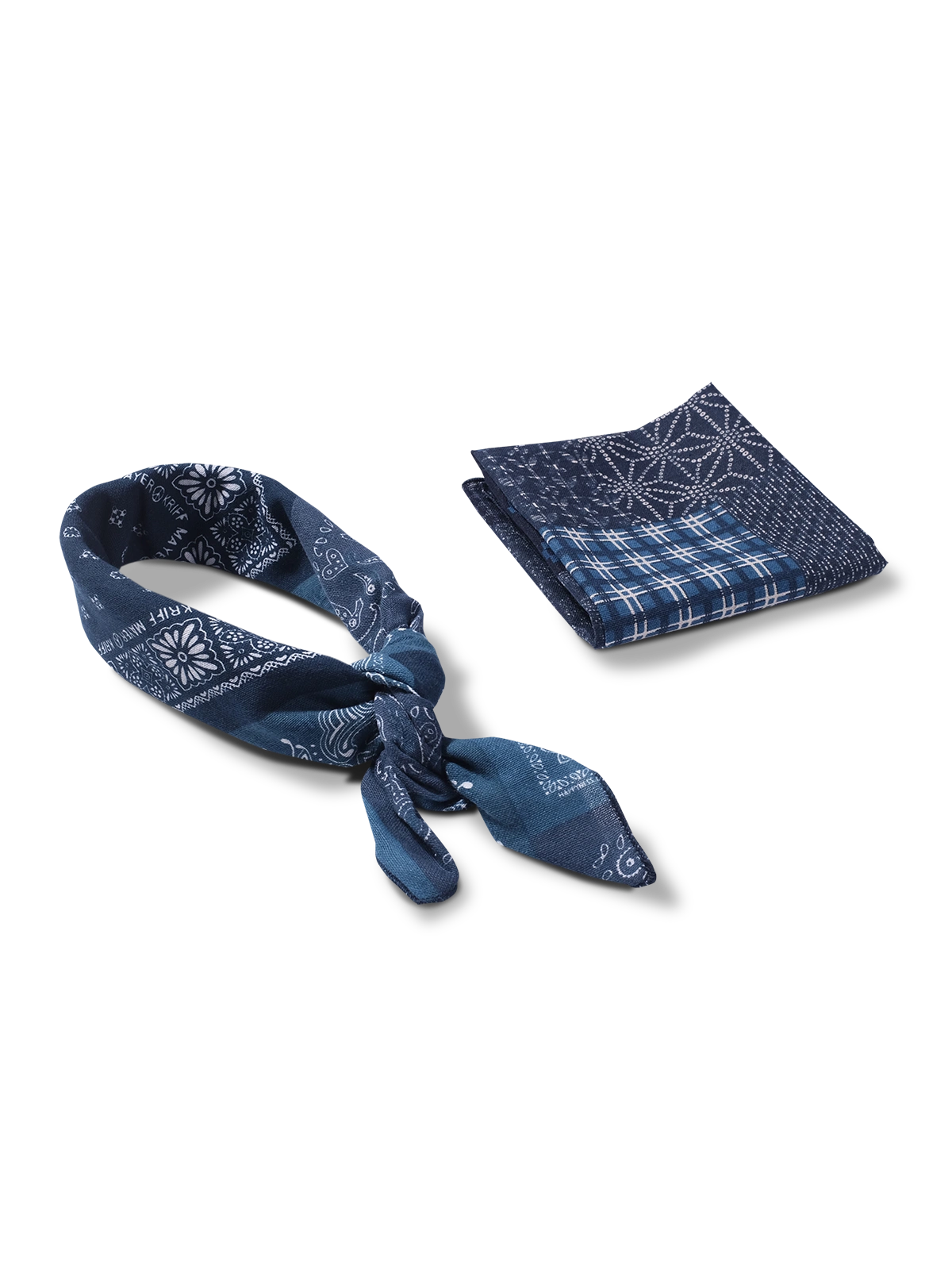 コットンリネン素材のインディゴ染めバンダナ（ヒャクヤ布＆ペイズリープリント、55×55cm）