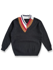 英国風の不規則配色とVネックが特徴のカジュアルセーター