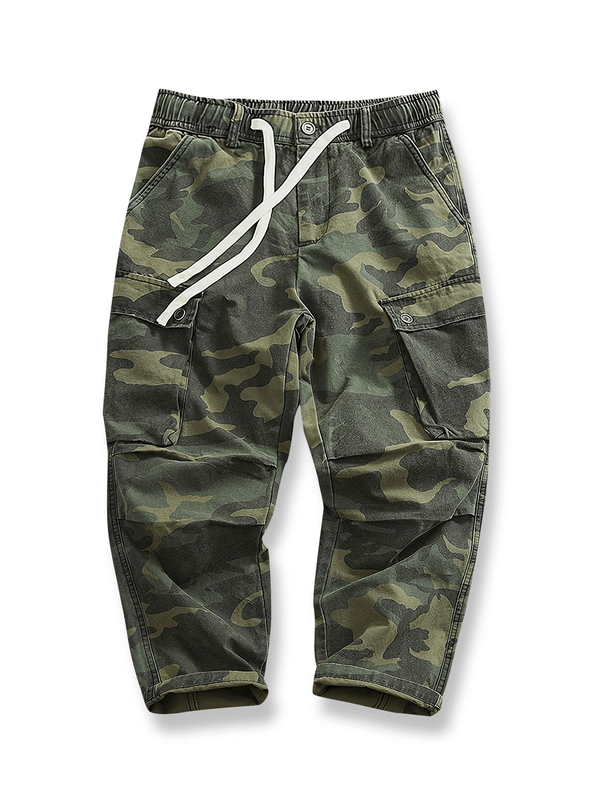 ヴィンテージ感のあるジャングルカモフラージュ柄ワークパンツ、快適なフィット感と大容量ポケットが特徴