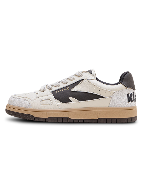 ベージュ、ブラック、カーキのヴィンテージ加工とクラック加工が特徴のKICKS 86' VINTAGEスケートシューズ。