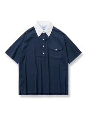 ニットシアサッカー素材のハーフプルオーバー半袖シャツ。