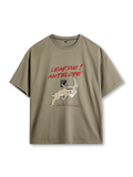 跳ねるアンテロープ刺繍と発泡プリントが特徴の耐久性あるワイドシルエットTシャツ