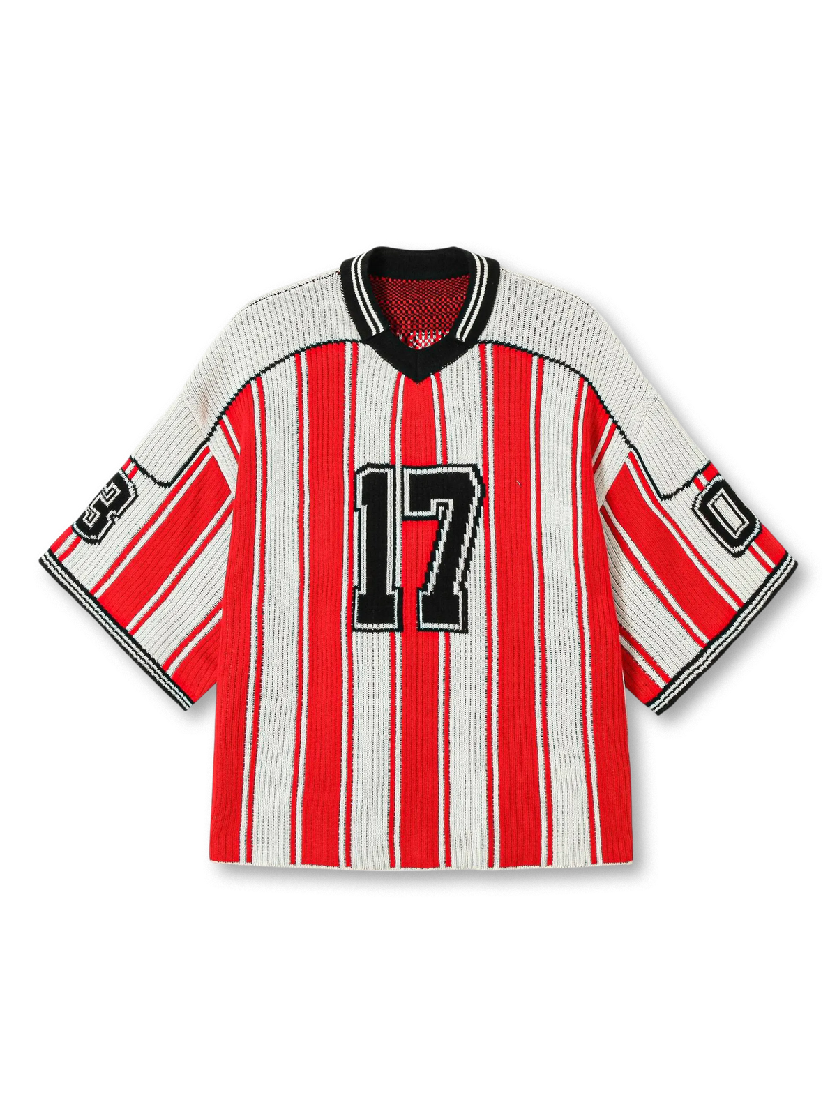  配色ラインとロゴワッペンが特徴のレジェンドナンバーベースボールニット