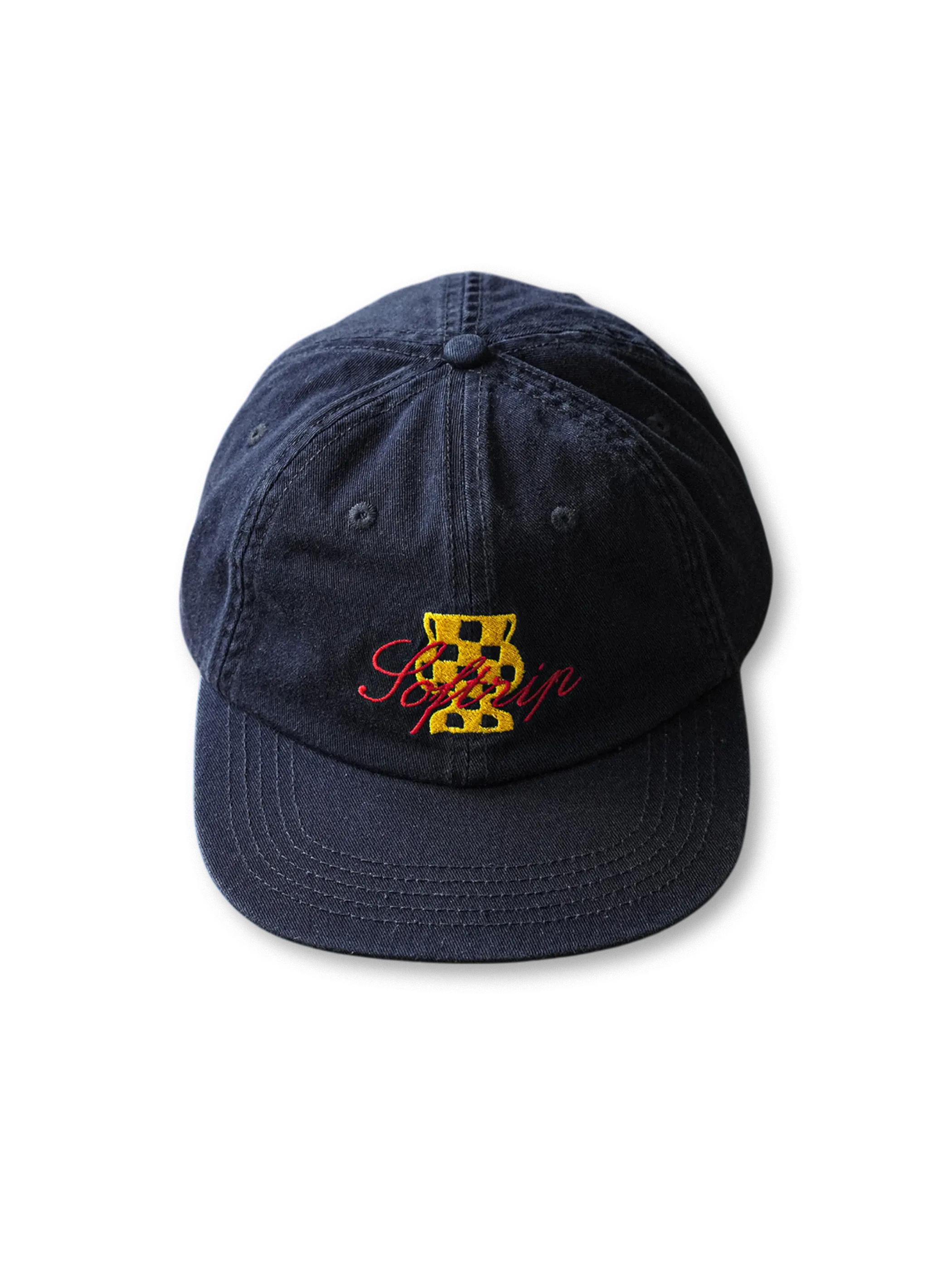 レーシング刺繍キャップ正面レーシングナンバー風刺繍が特徴のウォッシュドコットンキャップ