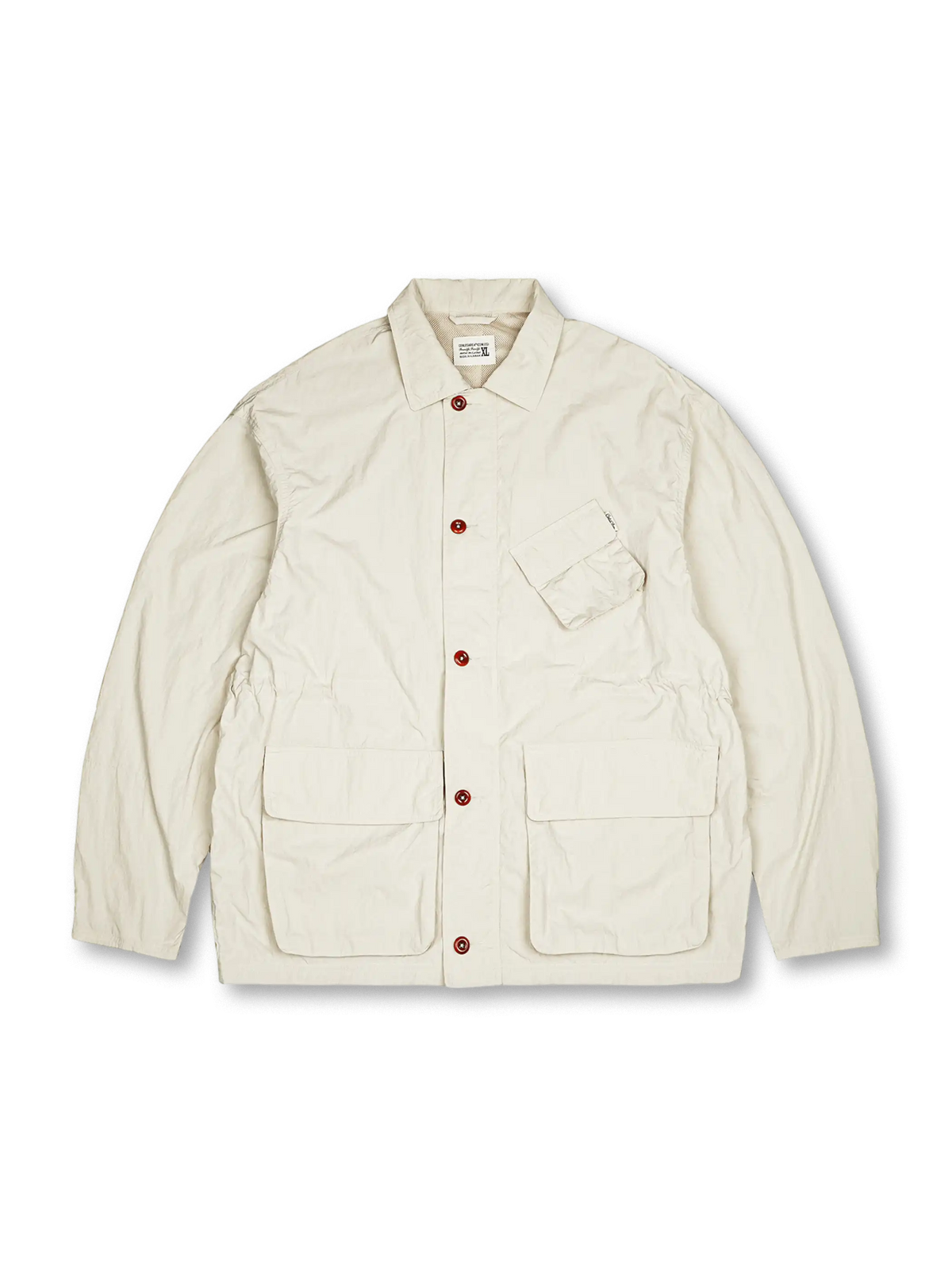 UPF50+対応の軽量ナイロン素材を使用した防護性と通気性に優れたスキンポケットジャケット。多機能ポケットと調節可能なシルエットが特徴。