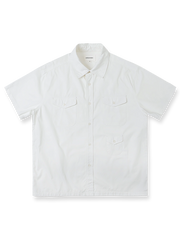 多ポケットリネンコットンワークシャツ。