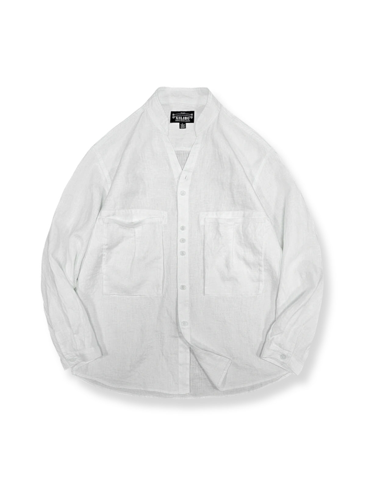 リネン100％素材のVネック長袖シャツ（スタンドカラー・大きなポケット付き）