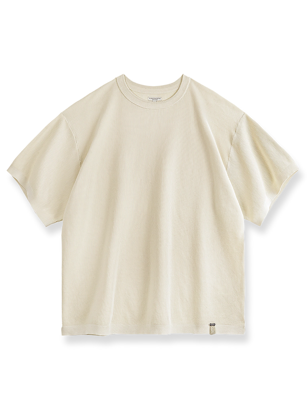 ライセル繊維と冷感テクノロジーを組み合わせたオーバーサイズ半袖Tシャツ。