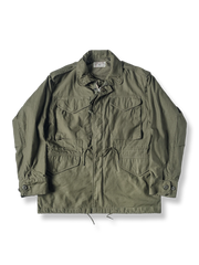 多ポケットとドローストリングが特徴のM-51フィールドジャケット。