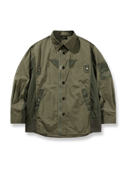 多機能ポケットと立体パッチワークが特徴のMA-1フライトシャツ