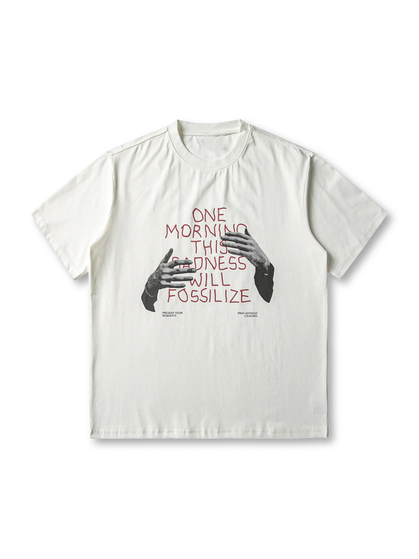 手のモチーフと哲学的メッセージが特徴の240gコットン混プリントTシャツ