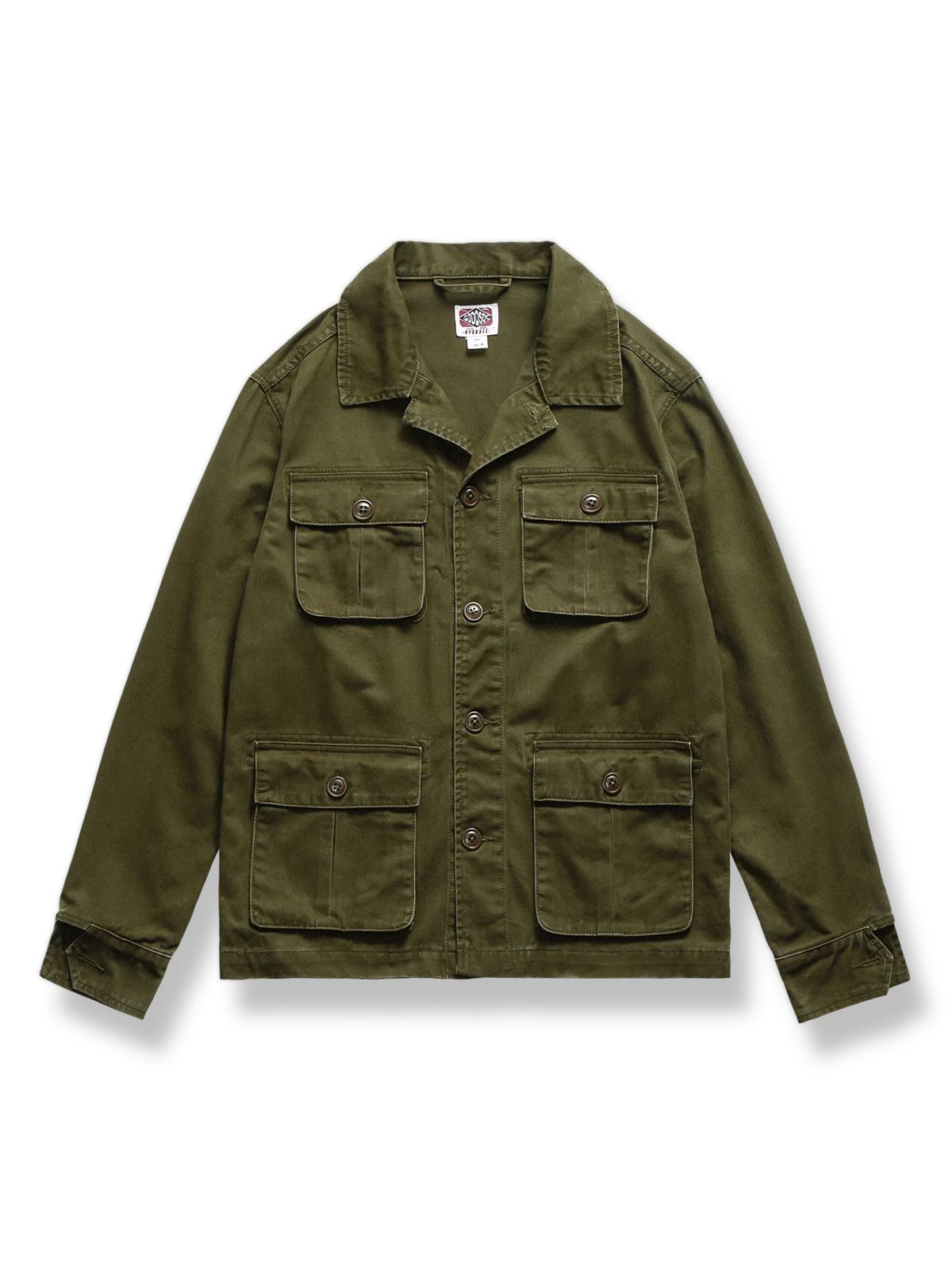ミリタリーグリーンの四つポケット付きワークジャケット、調節可能な袖口とストレートルーズフィット。