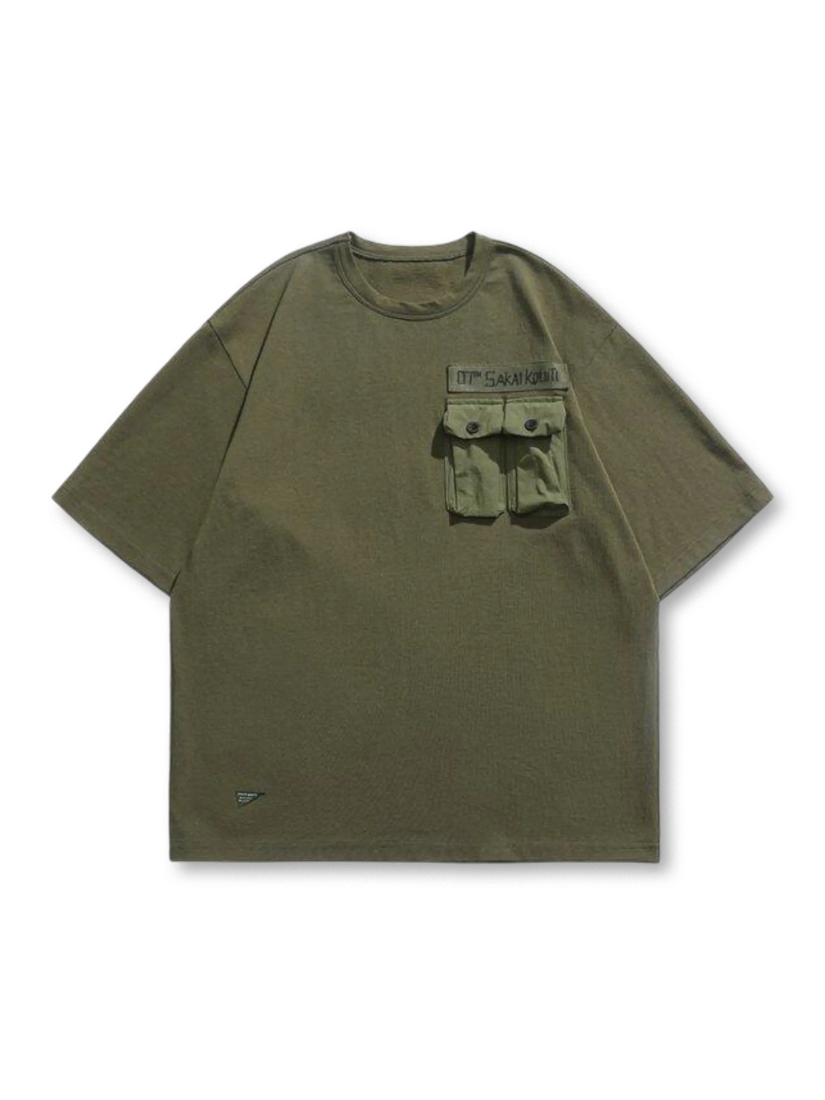  第二次大戦期ミリタリーアパレルをモチーフにしたデュアルチェストポケット付きTシャツ