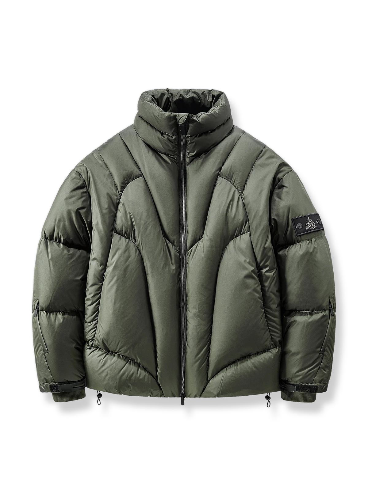 防風防水素材と軽量ダウンを組み合わせたモダン機能性ダウンジャケット