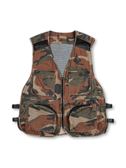 多彩なポケットとヴィンテージカモ柄が特徴のマルチポケットベスト