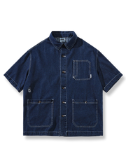 多機能ポケットとオイルランプ刺繍が映えるショートスリーブデニムシャツ。