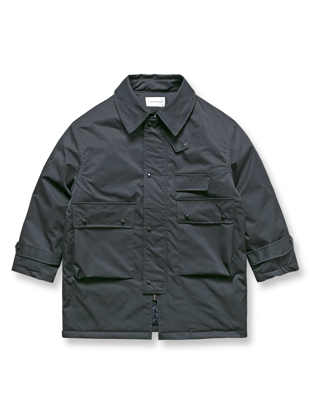 多ポケットデザインのミドル丈防寒コート