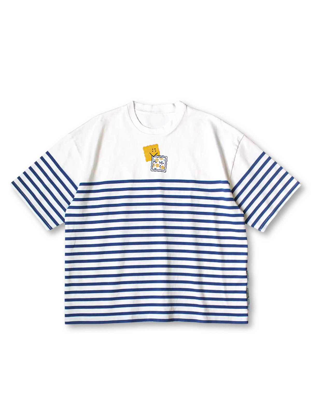 マリンボーダーにビスケット柄を重ねたネイビー×ホワイトのTシャツ