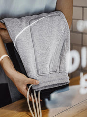 フロントポケットとウエストゴムのデザイン詳細