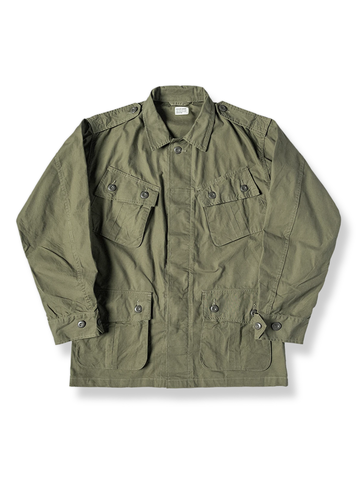 OG-107復刻ミリタリーフィールドジャケット、多機能ポケット付き。