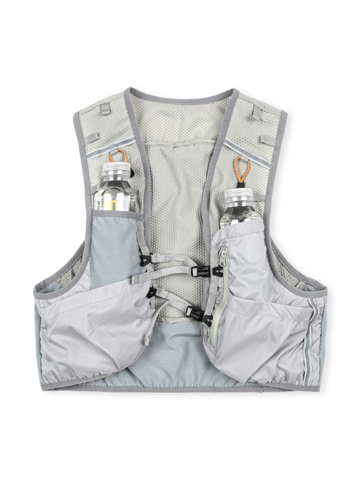 ミッドアメリカンフィッシングベストを参考にした軽量多機能収納のカラーブロックベスト。調節可能な仕様付き。