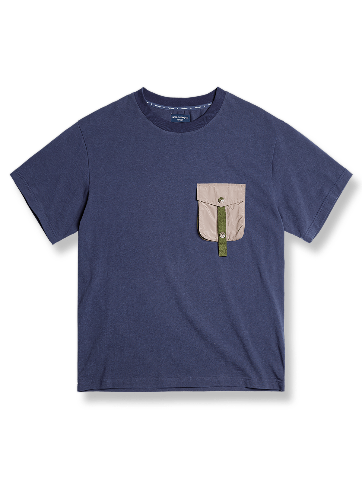 カラーブロックデザインのアウトドア風ポケット付きTシャツ