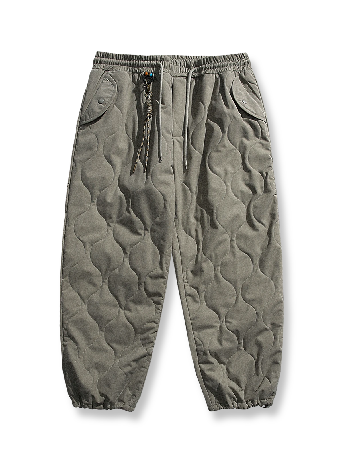 裏起毛と裾絞りで暖かさをキープする厚手アウトドアパンツ