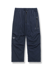 膝タック入りのリラックスフィットダウンパンツ