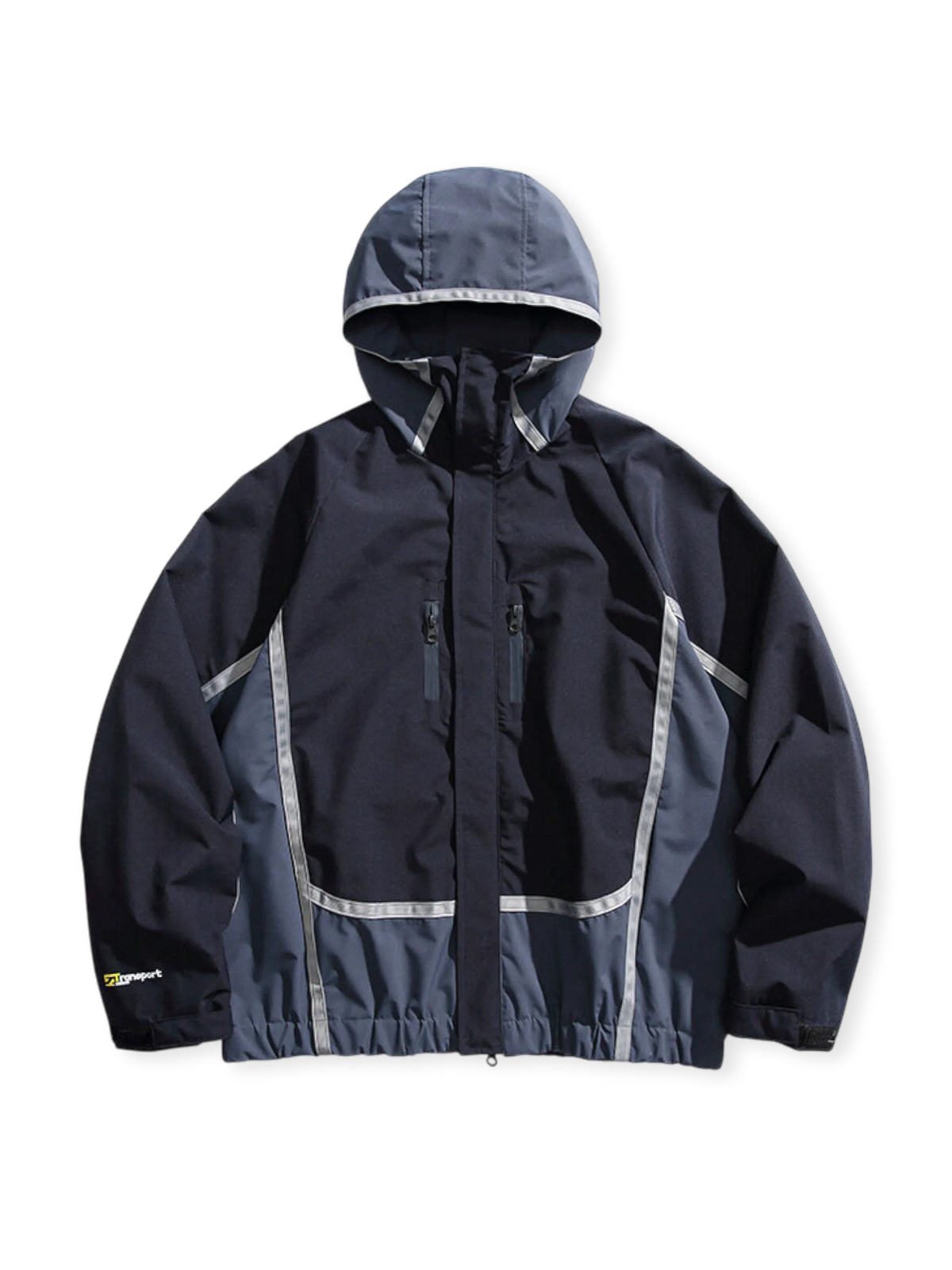 防風耐摩耗ポリエステル素材のパッチワークフーデッドジャケット。多機能ジッパーと調節可能フード、リブ袖口が特徴。