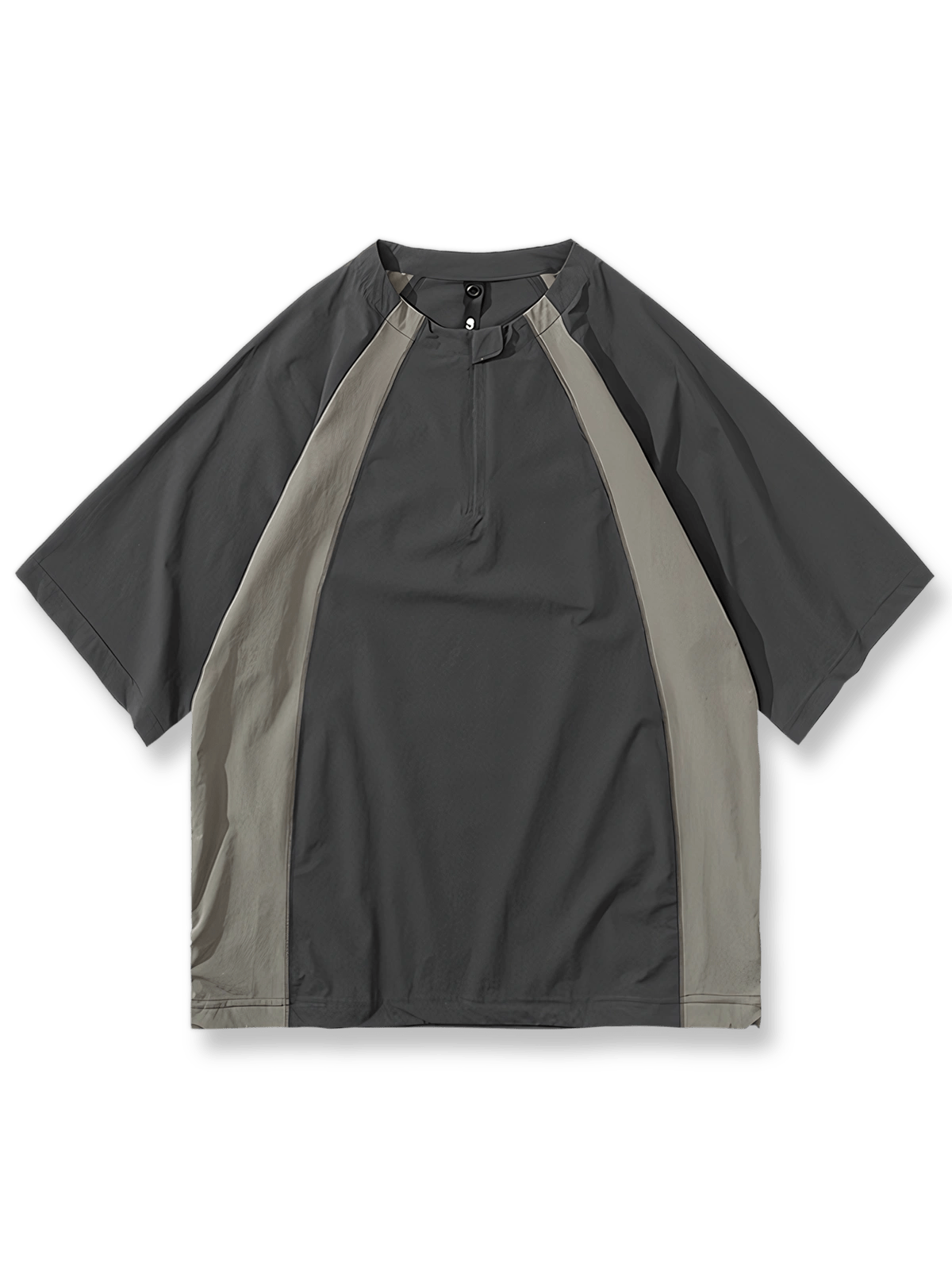 速乾素材とジップスタンドカラーを備えたアウトドアポロシャツ。