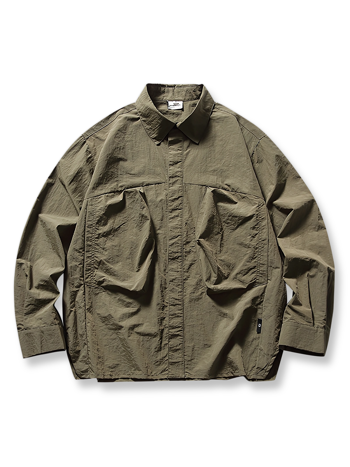 ポケット装飾が映える軽量アウトドアシャツ