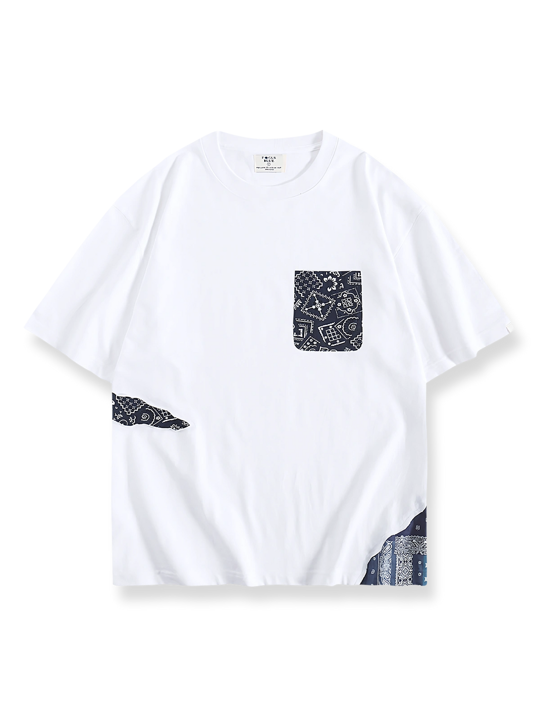ペイズリーパッチワークのポケットが特徴のコットン半袖Tシャツ