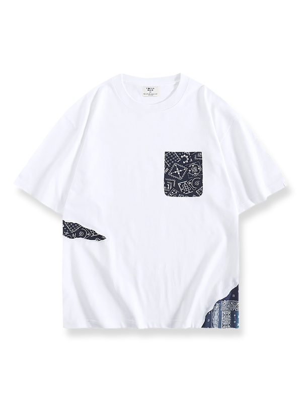 ペイズリーパッチワークのポケットが特徴のコットン半袖Tシャツ