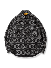 ペイズリー柄が繊細に広がる落ち着いた色調の長袖ワークシャツ