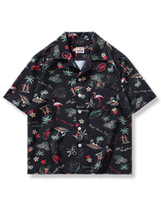 ヤシの木とフラミンゴ、花火柄が鮮やかなポリエステル製ルーズフィットアロハシャツ