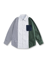 多素材パッチワークと大きめポケットが特徴のゆったりシルエットチェックシャツ。多彩なコーデに活躍。
