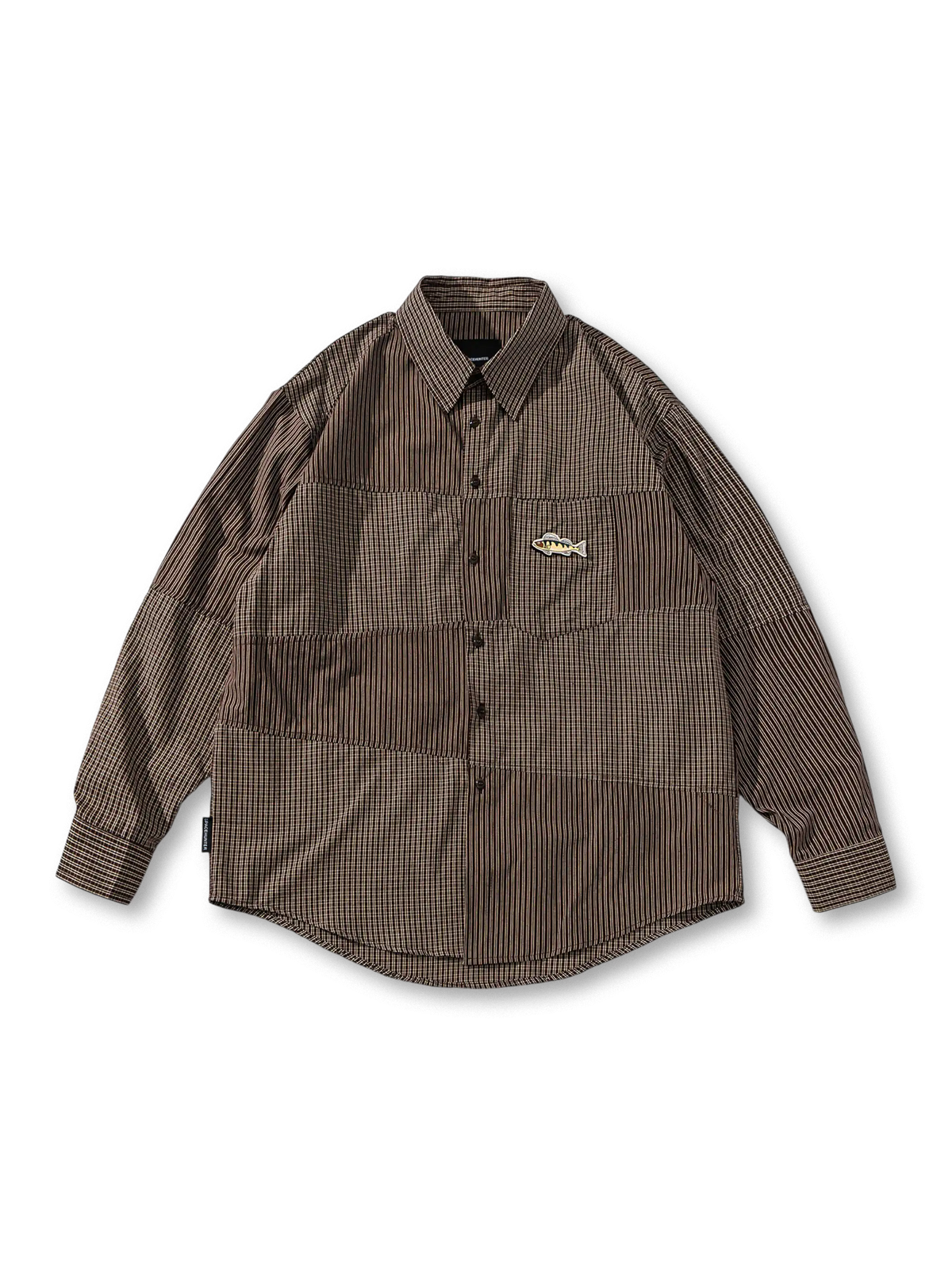 ハンドステッチ風パッチワークと異なるチェック柄が特徴のヴィンテージ風シャツ