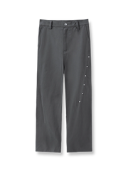 パールディテールがアクセントのストレートカーゴパンツ