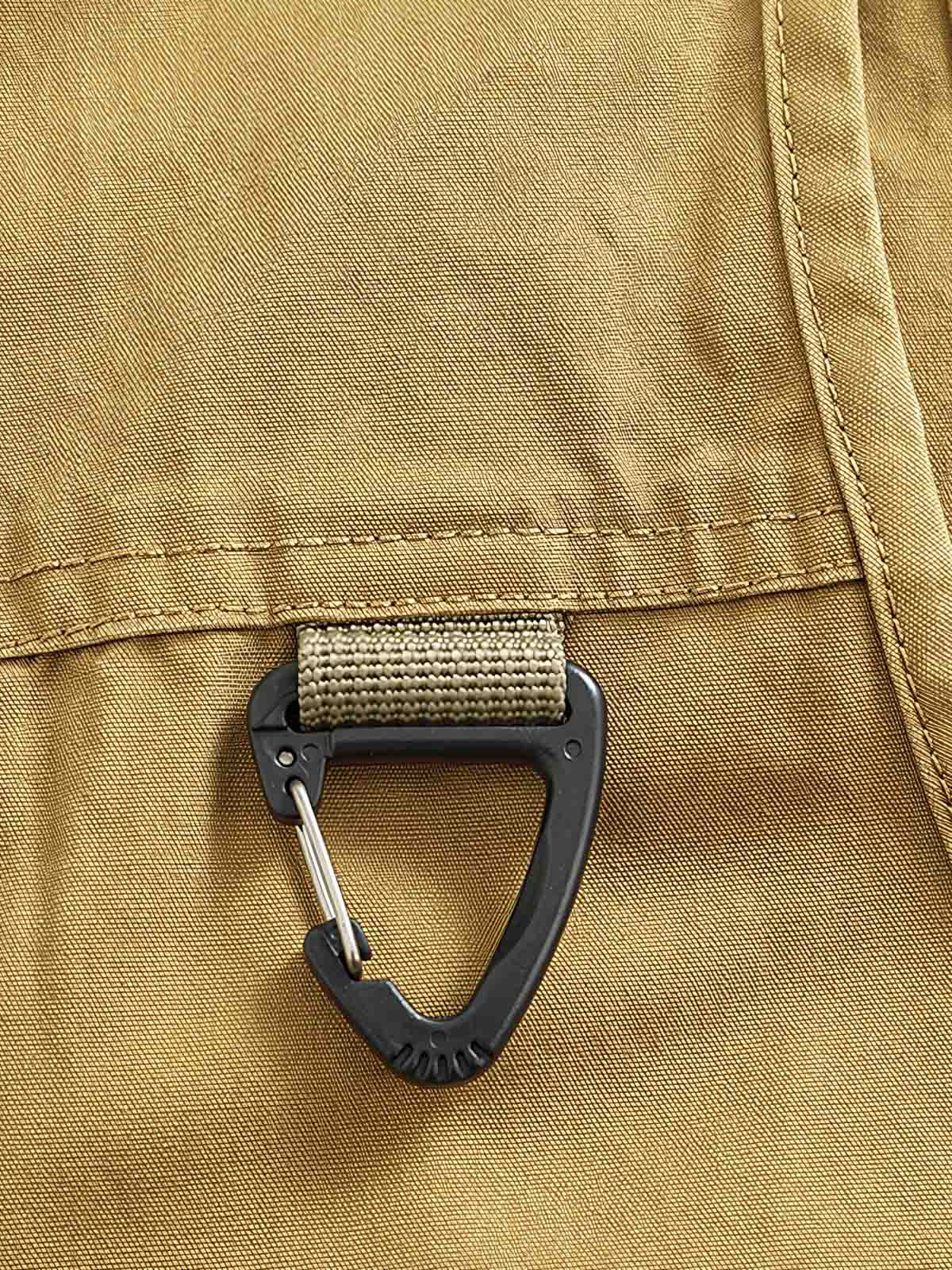 ワークベストのポケットディテール展示