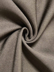 詳細画像：五分丈パンツのタクティカルバックルとブラスバックルのディテール図