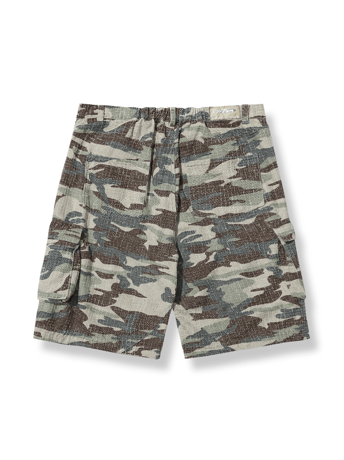 ウォッシュド迷彩七分丈パンツの全体展示、迷彩パターンと刺子のヴィンテージ加工を示す。