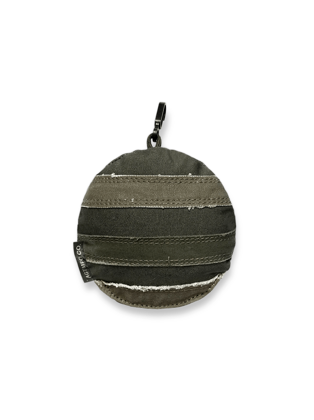 キャンバスチャームの正面ビュー、カートゥーンスタイルの顔のデザインとヴィンテージ加工が特徴