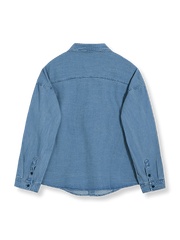 製品画像: クラシックウォッシュデニム長袖シャツの正面画像。ヴィンテージ感のあるデザインが特徴的。
詳細画像: ウォッシュ加工のディテールとボタン部分を強調した特写画像。