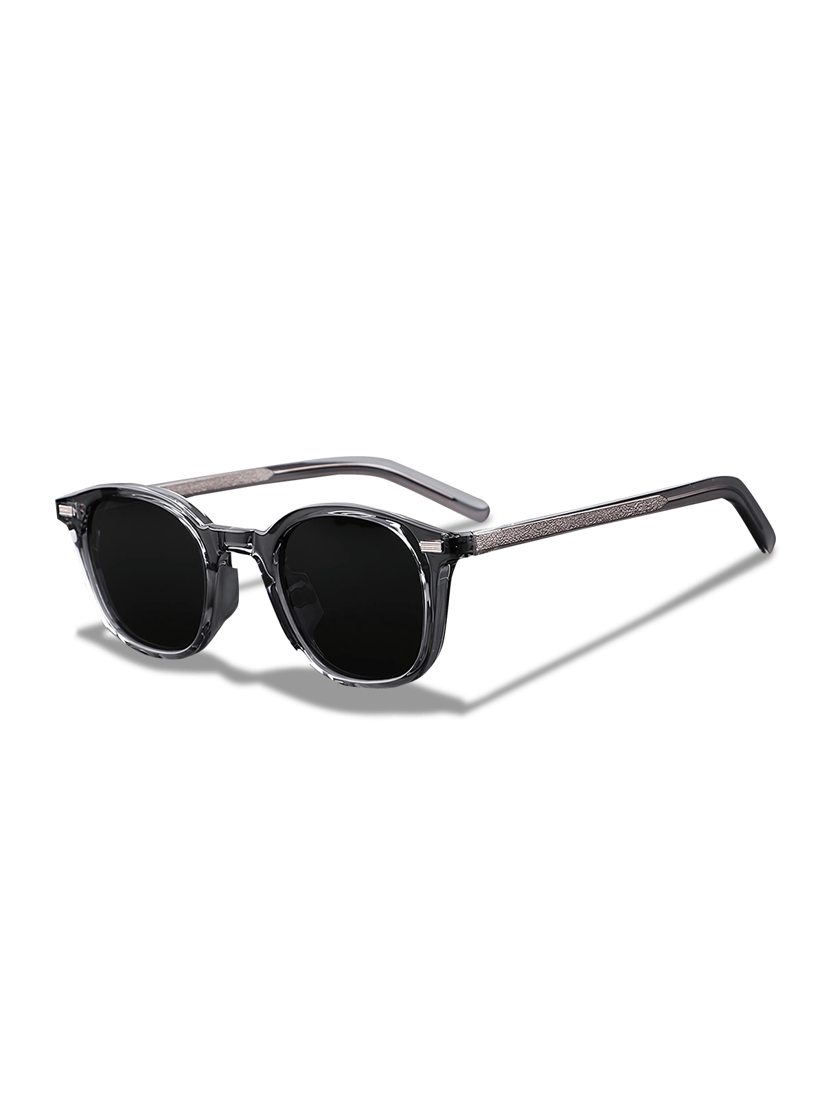 サングラスのキーホールブリッジとテンプルの詳細