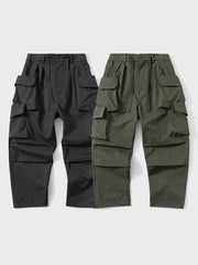  アウトドア防水マルチポケットワークパンツ正面展示