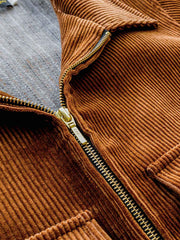 ジャケットのディテール。コーデュロイの質感とウールライニングを示す。