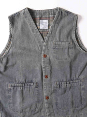 製品画像: ウォッシュド加工デニムベスト
詳細画像: 民族柄ライニングとボタンディテール