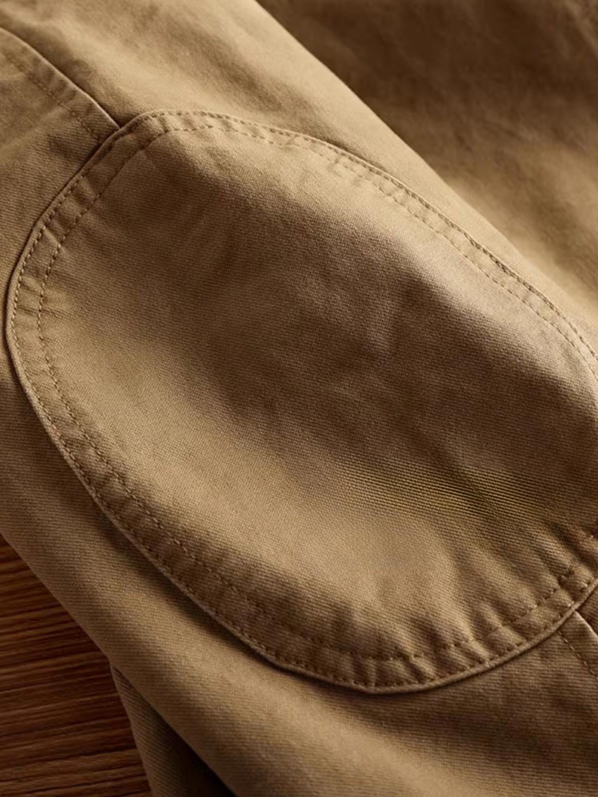 製品画像: アメリカンヴィンテージコットンジャケットの正面全体画像。
詳細画像: フィットシルエットとウォッシュ加工による自然な風合いのディテールクローズアップ。