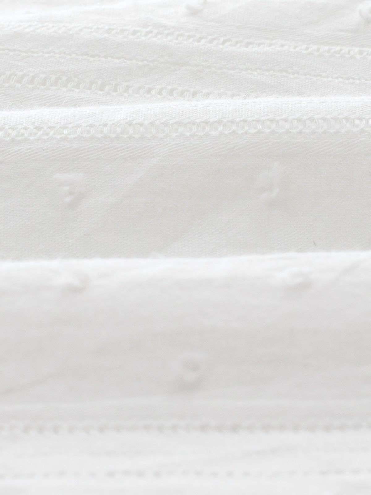 詳細画像: スクエアネックとレースデザインの詳細画像