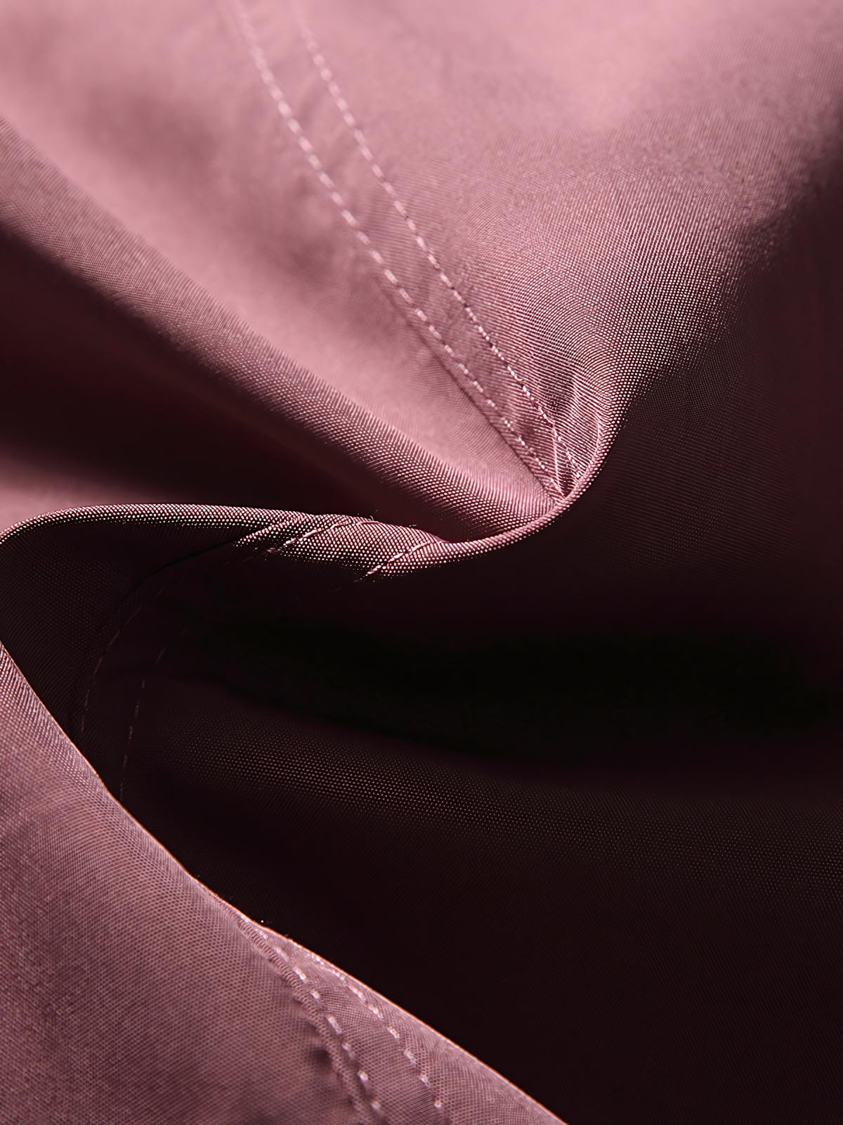 製品画像: アウトドアスタンドカラーポケット付きレトロシェルジャケット全体表示 詳細画像: シェルジャケットの立体ポケットとスタンドカラーデザインのディテール